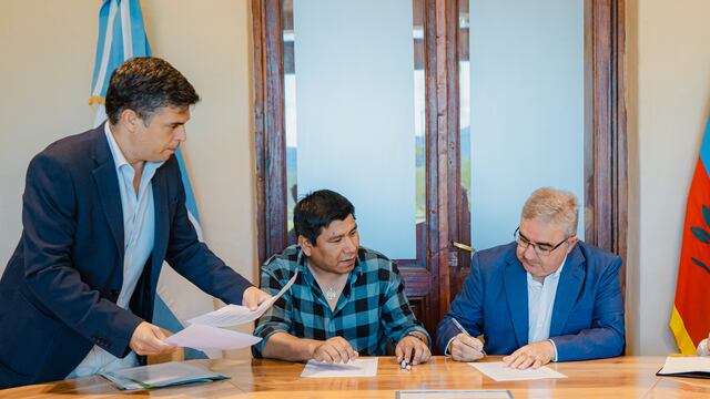 El intendente del lugar firmó un acuerdo con el goberndor Raúl Jalil