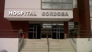 La mujer permanece internada en el Hospital Córdoba.