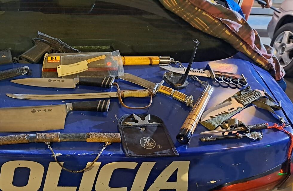 Amenazó a una mujer e intentó autolesionarse en Córdoba: la Policía le secuestró un arsenal