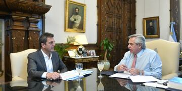 La reunión en formato de almuerzo que mantuvieron esta tarde Alberto Fernández y Sergio Massa.