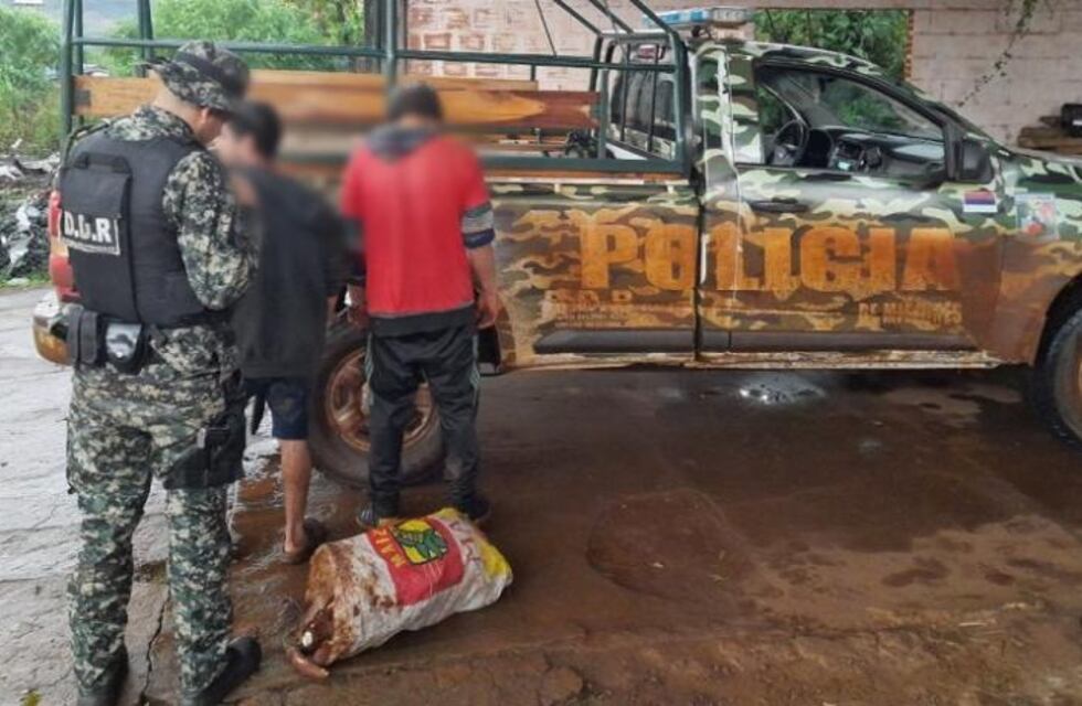 Robaron mandioca y fueron demorados en Montecarlo