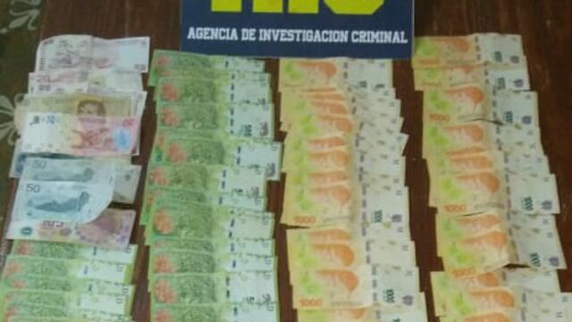 Material secuestrado sobre la ruta nacional 19, cerca de Rafaela