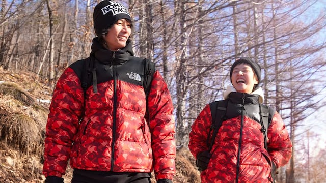 ¿Conviene comprar en Chile?: esto es lo que cuesta un gorro de nieve The North Face.