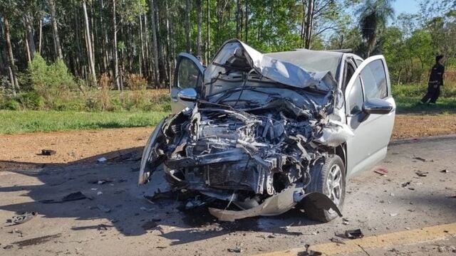 Accidente en cadena en Gobernador Roca: hay dos heridos y daños materiales.
