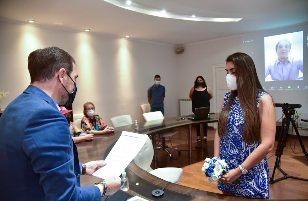 Ni la distancia los separa: desde Japón, se casó con su novia que vive en Villa María