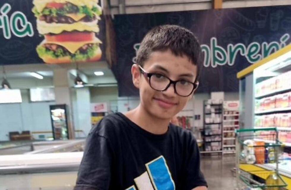 Luego de conseguir las prótesis con ayuda de todos, Leandro fue intervenido quirúrgicamente con éxito