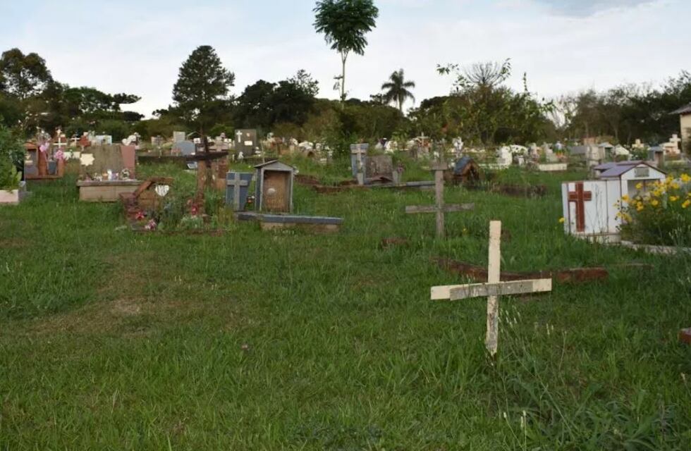 San Pedro: exhumaron un cadáver en el cementerio para realizarle una necropsia