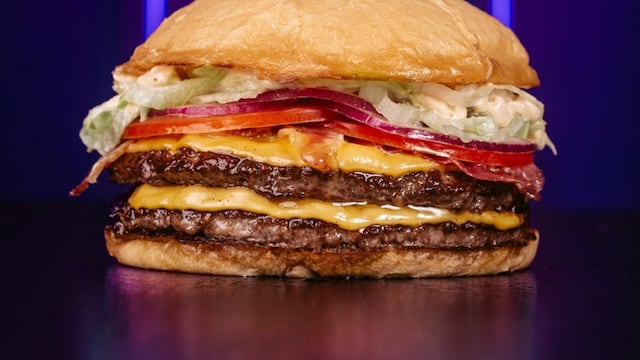 Una de las 15 preparaciones de la mejor hamburguesería de la ciudad de Córdoba.