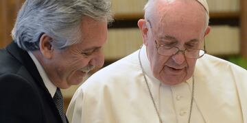 Alberto Fernández y el papa Francisco (Archivo)