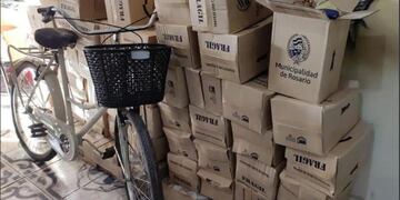 Cajas del "Plan Cuidar" en la casa de Cantero