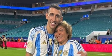 Ángel Di María y su mamá Diana Carreño.