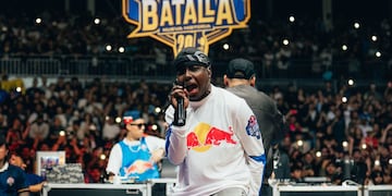 Quién es Fat N: El freestyler colombiano de 19 años que se consagró Campeón de Campeones por los 20 años de Red Bull Batalla
