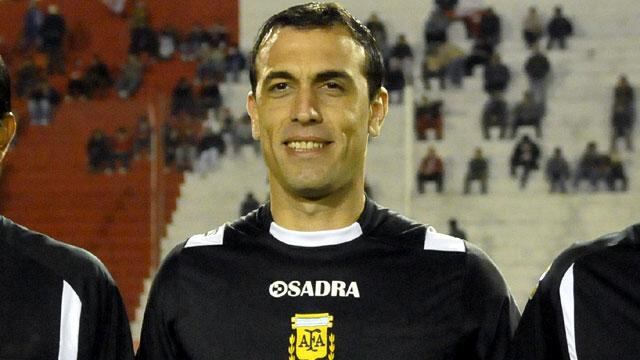 ¿Quién es Jorge Baliño, el árbitro de Tandil marcado por los errores del VAR?