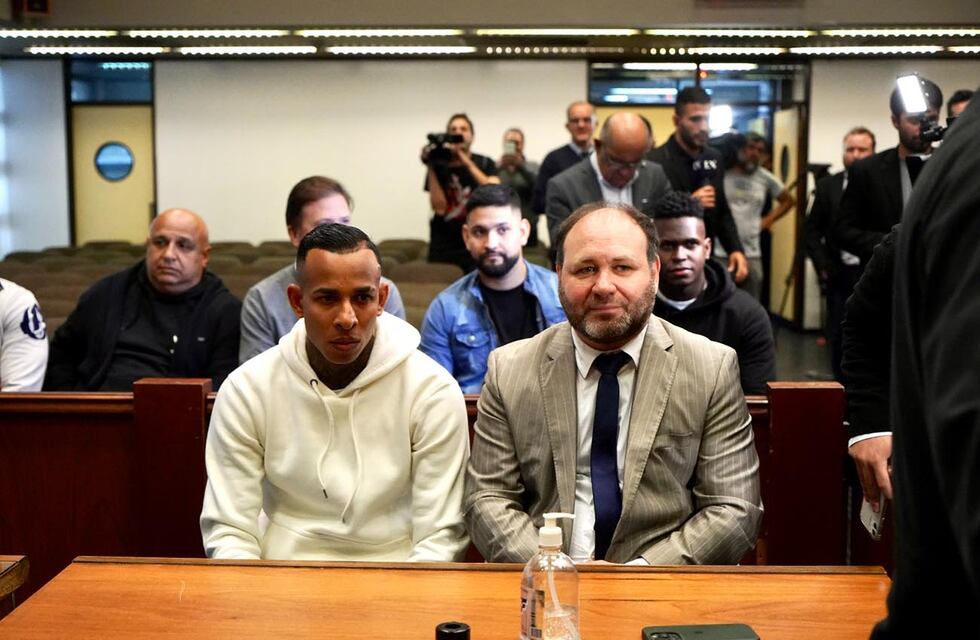 La suma que deberá pagarle Sebastián Villa al abogado de su expareja tras la condena