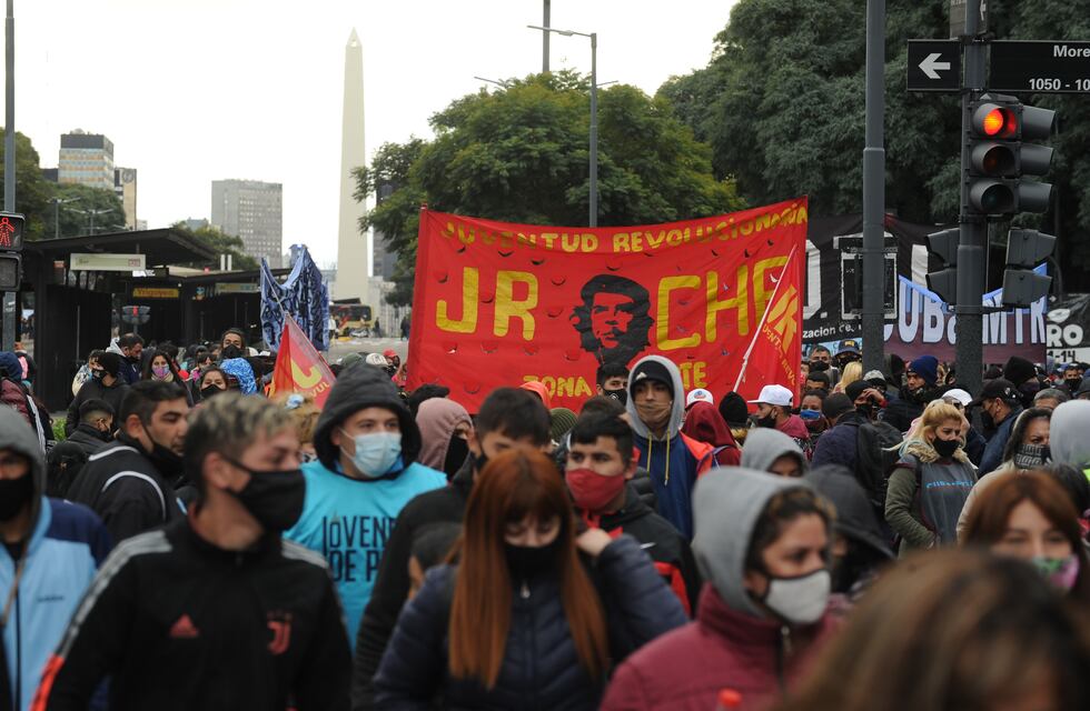 Organizaciones sociales levantaron en acampe en la Avenida 9 de julio