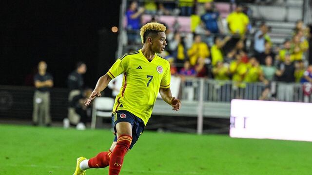 Diego Valoyes jugó un buen partido en el amistoso de Colombia. En Talleres esperan que llegue a tiempo para el clásico (Foto: FCF).