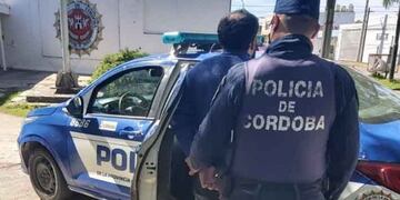 El agresor fue detenido por amenazar a su mamá justo en el Día de la Madre.