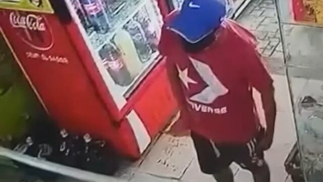 El malviviente entró al kiosco para asaltar a una niña de 12 años (imagen de circuito cerrado de TV).