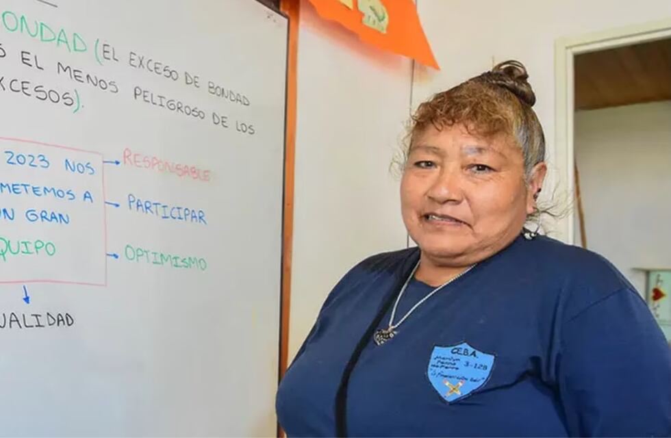 Alegría, llanto y orgullo: la historia de la salteña que se animó a comenzar la primaria a los 54 años