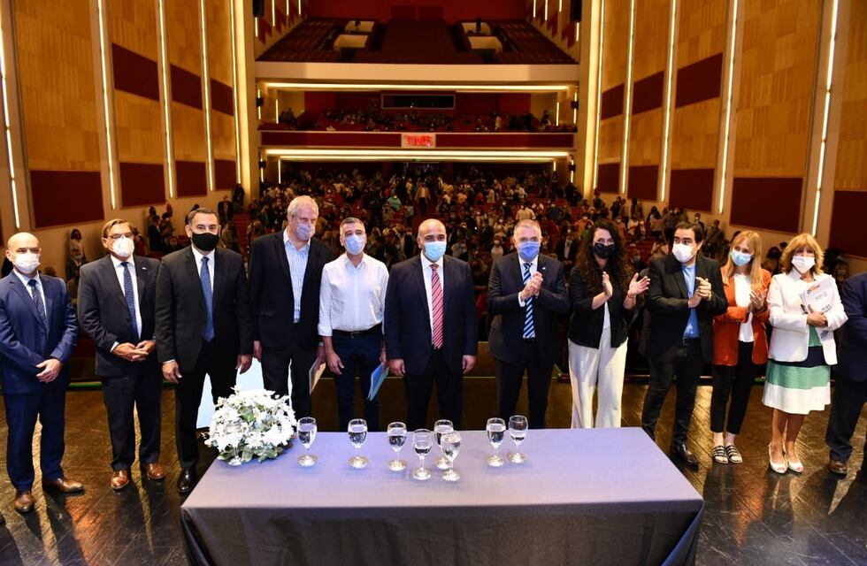 Anunciaron inversiones de más de $1500 millones en obras para Tucumán