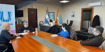 El jefe de Gabinete se reunió con la Asociación del Magisterio de Enseñanza Técnica