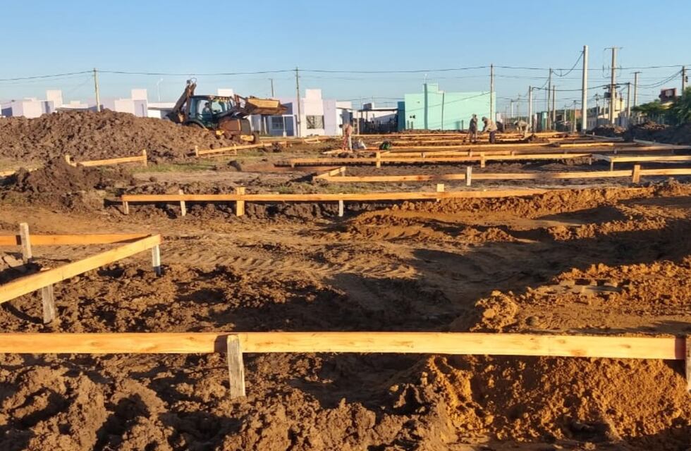 Chajarí: la provincia construye viviendas de madera en terrenos municipales