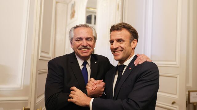 Alberto Fernández y Emmanuel Macron cruzaron chicanas en Twitter por la final del mundo.