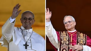 Los diferentes atuendos que usaron Francisco y León XIV