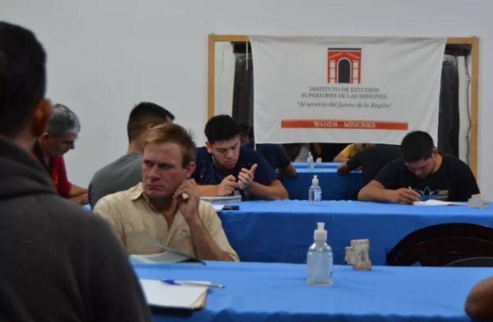 Lanzan cursos de capacitación en Puerto Esperanza