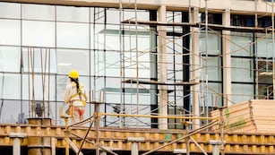 La industria y la construcción insinúan un rebote.