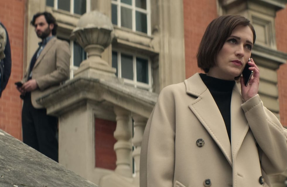 Quién es Charlotte Ritchie, la actriz que da vida a “Kate” en la cuarta temporada de You