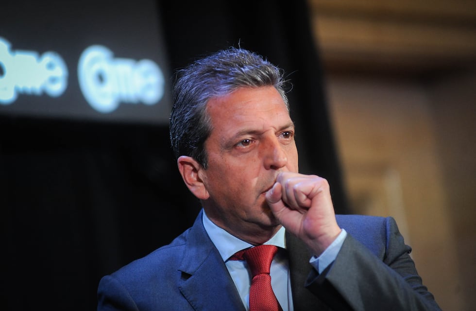 La Bolsa de Comercio culpó a Massa por la suba del dólar y advirtió que llega “una de las peores crisis”