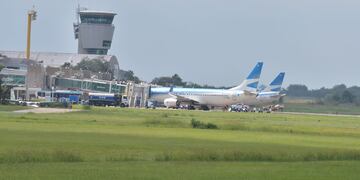 Incidente con un vuelo de Aerolíneas en el Aeropuerto Córdoba. (Facundo Luque/La Voz)