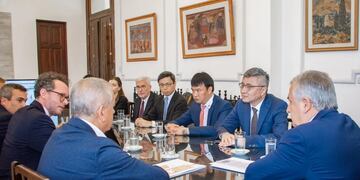 Ejecutivos de Tsingshan Holding confirmaron al gobernador Morales el inminente desembarco de esa compañía china en la provincia Jujuy.