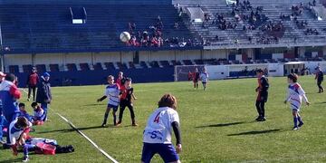 Rosario Puerto Belgrano fue sede del torneo "Lanús, tu amigo".