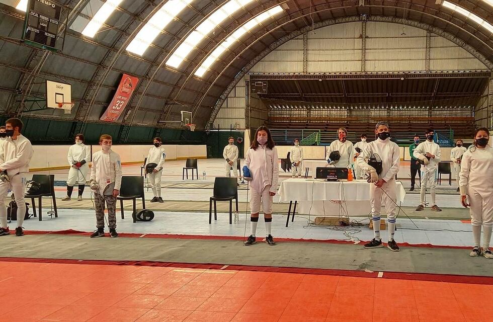 Torneo Mendocino de Esgrima: calidad y buenos combates en el regreso de los sables y floretes