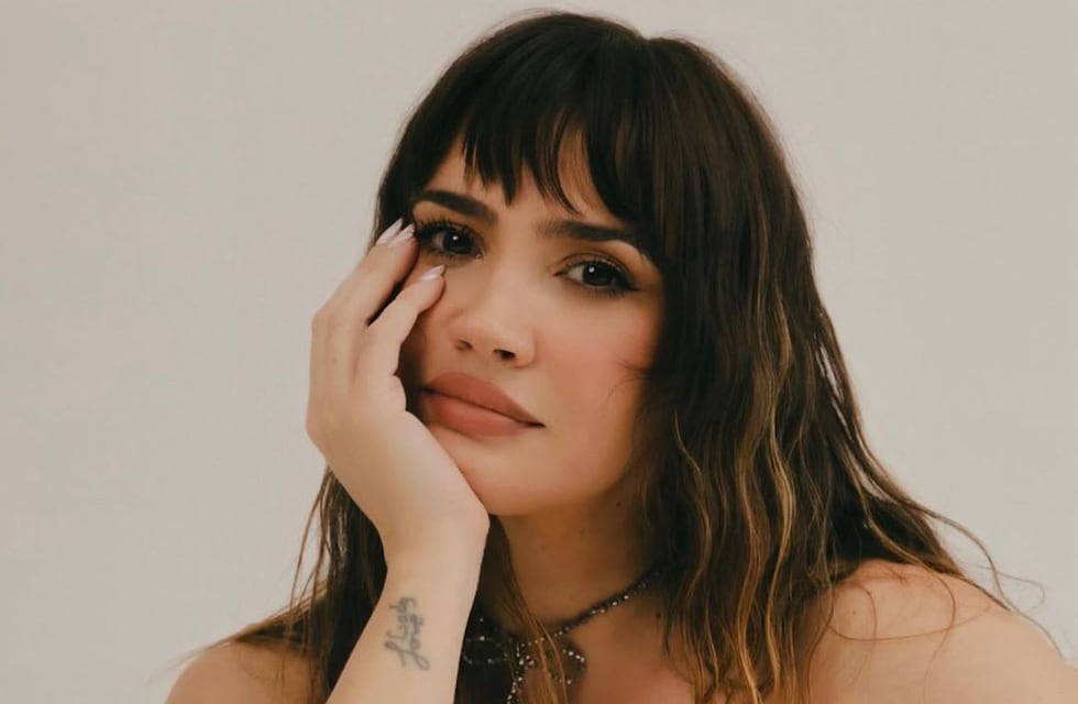 Minifalda y bucaneras: Celeste Cid dio cátedra de estilo y se adelantó a la primavera con un look mega trendy