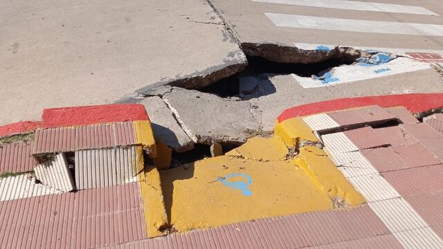 Rotura del pavimento por calor en Arroyito