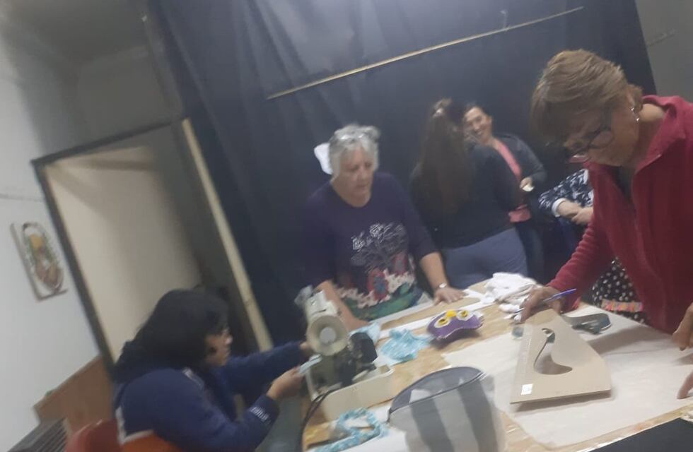 Continúa el taller de Costura en San Francisco de Bellocq