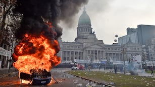 Protestas e incidentes registrados en los alrededores del Congreso. (AP)