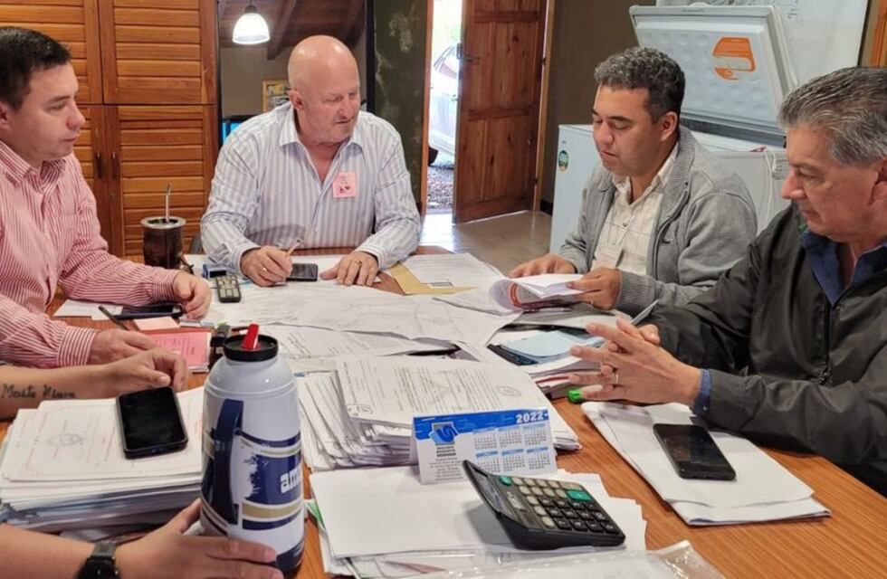 Proyectan obras eléctricas para barrios populares en Puerto Iguazú