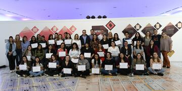 En el Complejo Cultural del Viejo Mercado (CCVM), 40 mujeres recibieron su certificado por haber participado de "Ciencias de la computación" y “Operador de PC, G-Suite y Excel”.