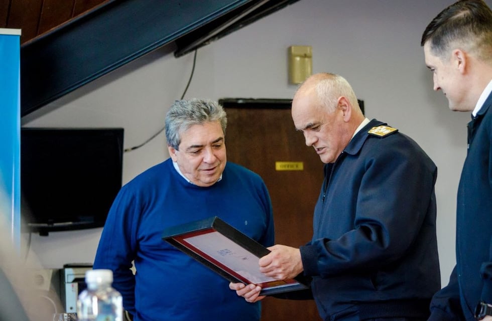 La Municipalidad y el Área Naval Austral firmaron un convenio de cooperación mutua