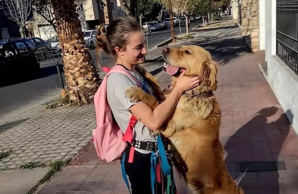 Por amor a los perros, una guaymallina creó un emprendimiento de galletas perrunas caseras