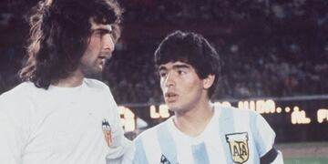 "Jugar con Diego era como jugar con cinco más", resumió el Matador Kempes.