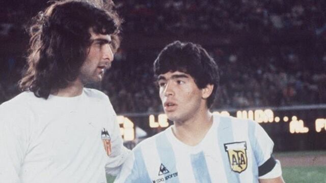 "Jugar con Diego era como jugar con cinco más", resumió el Matador Kempes.