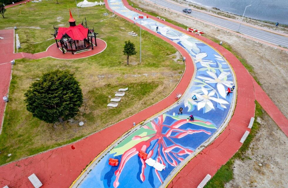 Ushuaia: restauran el mural del Paseo de las Rosas