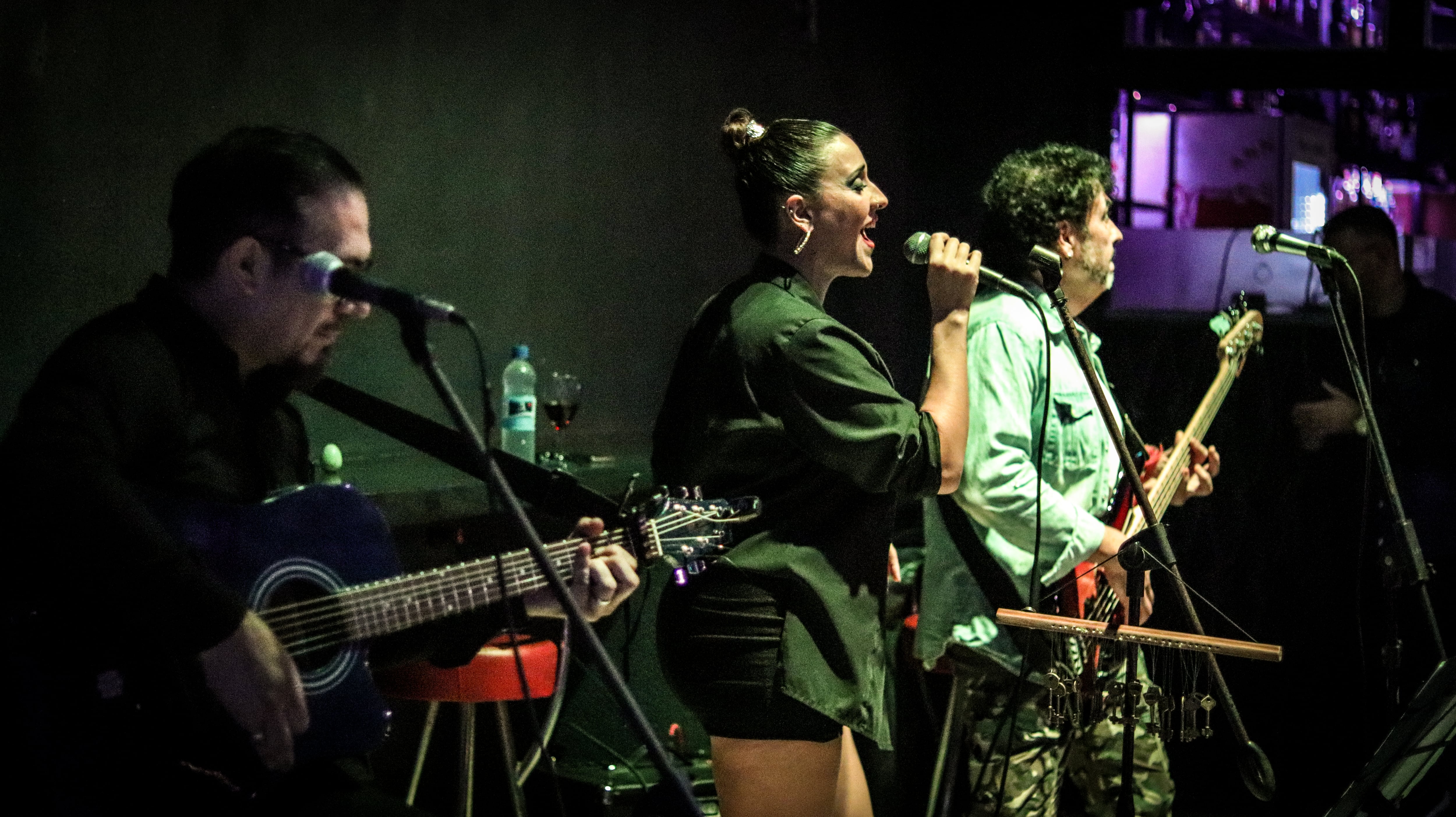 Dos bandas paranaenses se unen para despedir el año a puro rock en Cosmopolitan Flair Bar.