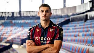 El ex Belgrano, Matías Moreno, jugador del Levante de España, pero siempre identificado con el "Pirata".