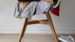 Adiós a las sillas con ropa en la habitación: el mueble que es tendencia en decoración y optimiza el espacio
